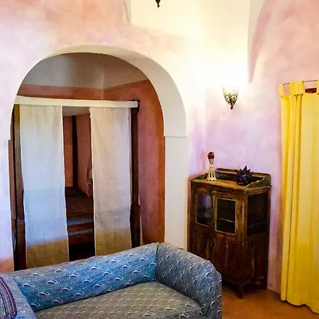 Dammusi Ambra Casa vacanze Scauri (Sicily)