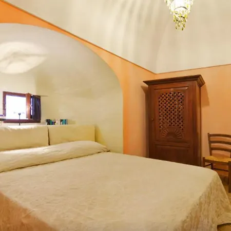 Dammusi Ambra * Scauri (Sicily)