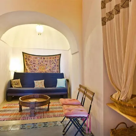 Casa vacanze Dammusi Ambra Scauri (Sicily)