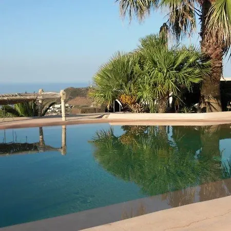 Casa vacanze Dammusi Ambra Scauri (Sicily)